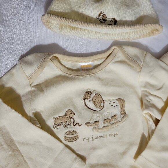 Gymboree My Favorite Toys 12-18 month NWT socks Hat, Bodysuit & Pants set. - Picture 4 of 4